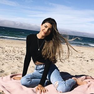 Meet your Posher, Ariana